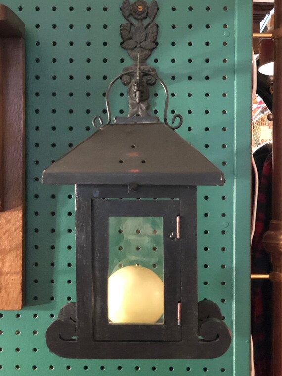 Vintage Lantern Style Wall Mount Lamp
