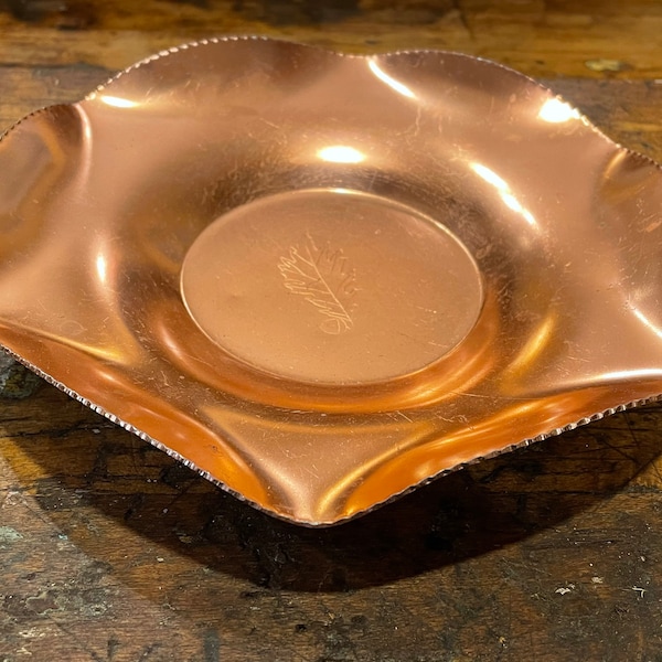 Authentic Vintage 1950's Scalloped/Wavy Edges Copper Plate/Dish With Engraved Oak Leaf & Acorn - Original Patina/Finish Excellent Condition