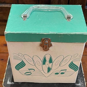 Vintage 1960&#39;s - 1970&#39;s Platter-Pak No. 700 Carry Case for 45 RPM Phonograph Vinyl Records - Green & White Records and Music Notes Artwork