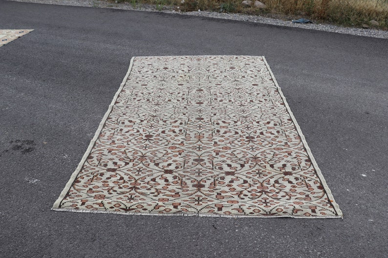 flowery pattern vintage rug turkish rug 5.4 x 8.7 ft wool rug boho rug kitchen rug decorative rug area rug floor rug Carpet No 4087