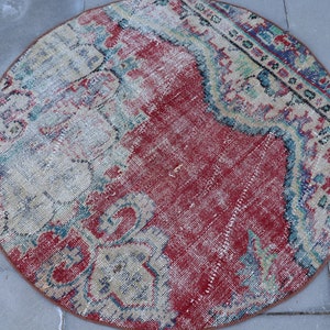 Red oriental rug, Turkish vintage rug, Round area rug, Small rug, Handmade rug, Bohemian rug, Home decor, Doormat rug, Rug 3.2 x 3.2 SR7151
