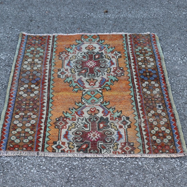 3 x 2.8 ft, FREE SHIPPING, small area rug, vintage home decor rug, doormat rug, anatolian rug, bohemian rug, ethnic rug, tribal rug, No 3256