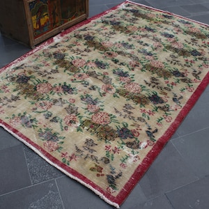 Floral rug, Turkish area rug, Vintage red color rug, Handmade wool rug, Kitchen decor, Bedroom rug, Rustic decor, Rug, 4.8 x 7.5 Ft SRD0153