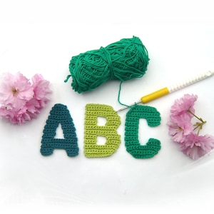 Gehäkelte Buchstaben, Farben wählbar. Höhe 7 cm. Häkelapplikation. Aufnäher