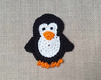 Kleine Pinguin Häkelapplikation - Perfekt für den Winter - Gehäkelter Aufnäher