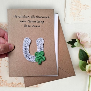 Personalisierbare Glückwunschkarte mit Hufeisen und Kleeblatt -  Perfektes Geschenk für Pferdeliebhaber und als Glücksbringer