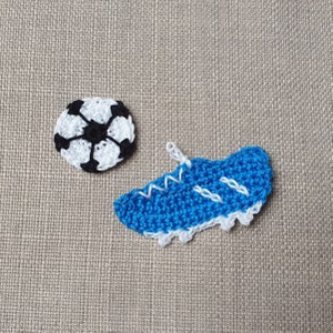 Fussball Applikation, Häkelapplikation Ball Sport Aufnäher für Kinder Schuh blau