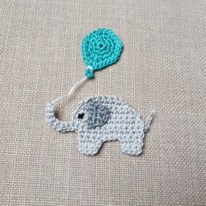 Elephant mini crochet applique with or without balloon - Cute elephant patch for creative projects and baby accessories