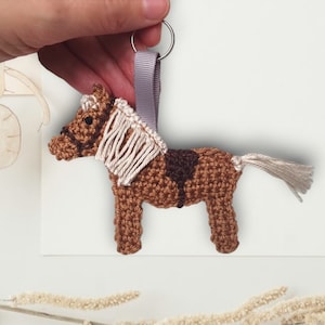 Handmade Horse Keychain and Bag Charm Gift for Horse Lovers and Equestrian Enthusiasts Haflinger-braun