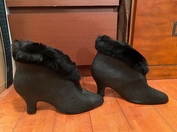 Vintage 40s'/50's Rubber Galoshes with Rabbit Trim