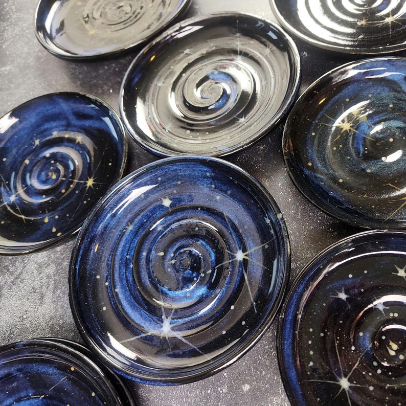 Ceramic Whisker Fatigue Cat Bowl: Hand-Glazed Cosmic Galaxy Dish, MTO Bild 8