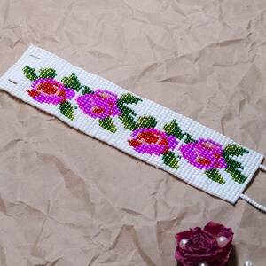 White Bracelet with Roses, Beaded Flower Bracelet, Valentine Day Bracelet, Valentine Day Jewelry, Roses Bead Loom Bracelet, Gift For Her