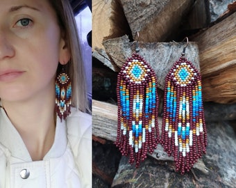 La Terre rencontre les boucles d’oreilles pendantes Sky Brown & Blue, les boucles d’oreilles en perles inspirées de l’Amérique amérindienne, les boucles d’oreilles perlées Earth Colors, les bijoux de style sud-ouest