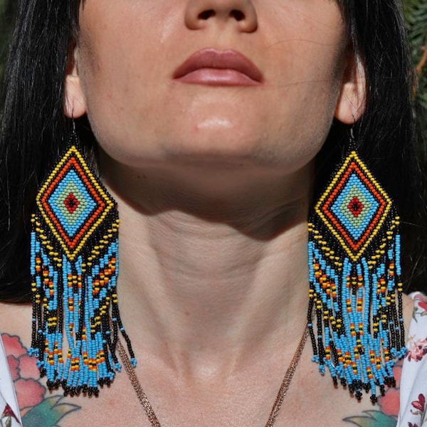 Bleu Native America inspiré boucles d’oreilles perles, boucle d’oreille de perle de Style amérindien, grosse boucle d’oreille de Style américain, mexicains perlés boucles d’oreilles longues