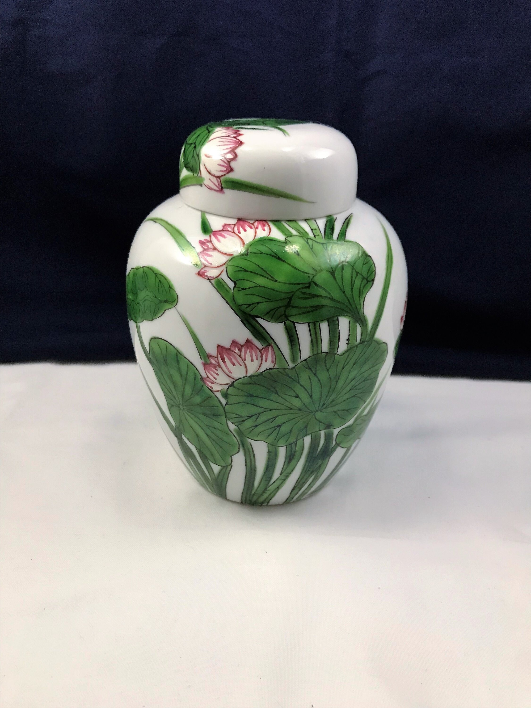 Vintage Andrea by Sadek Porcelain Covered Ginger Jar #8719 Japan