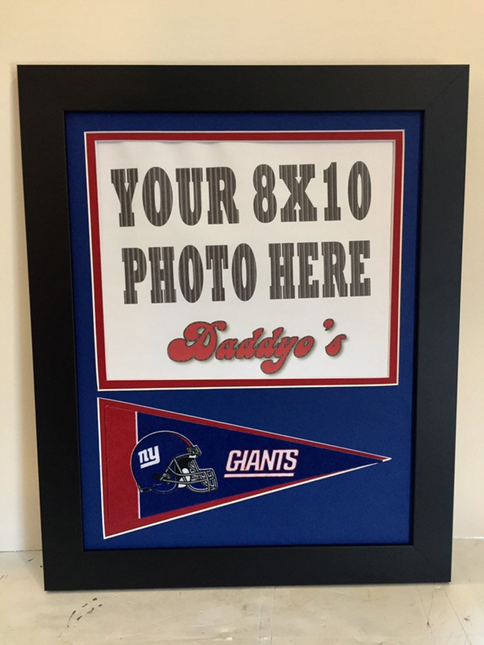 New York Giants picture frame w/ mini pennant. Displays 8x10 Etsy
