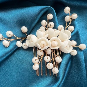 Floral Bridal Comb, Floral Wedding Hair Comb, Bridal Hair Comb, Floral Bridal Hair Accessory, Wedding Hair Accessory, Floral Comb