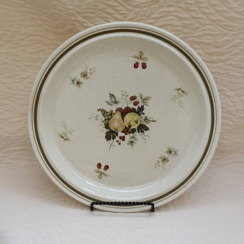 Royal Doulton Lambethware Cornwall 10 1/2" Dinner Plate Royal Doulton Lambethware Cornwall 10 1/2" Dinner Plate