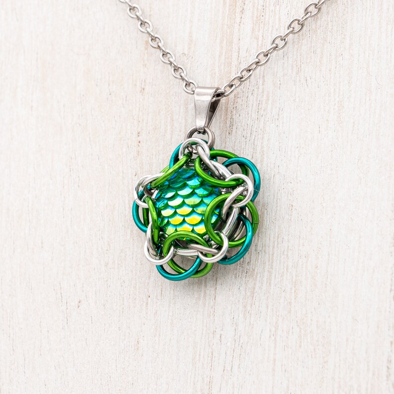 Mermaid Scale Chainmail Pendants / Fantasy Chainmaille Necklace with Iridescent Mermaid Cabochons Green