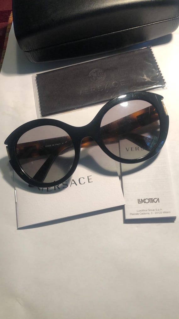 Versace Gianni Couture Jackie O Style Tortoiseshell  display picture 1