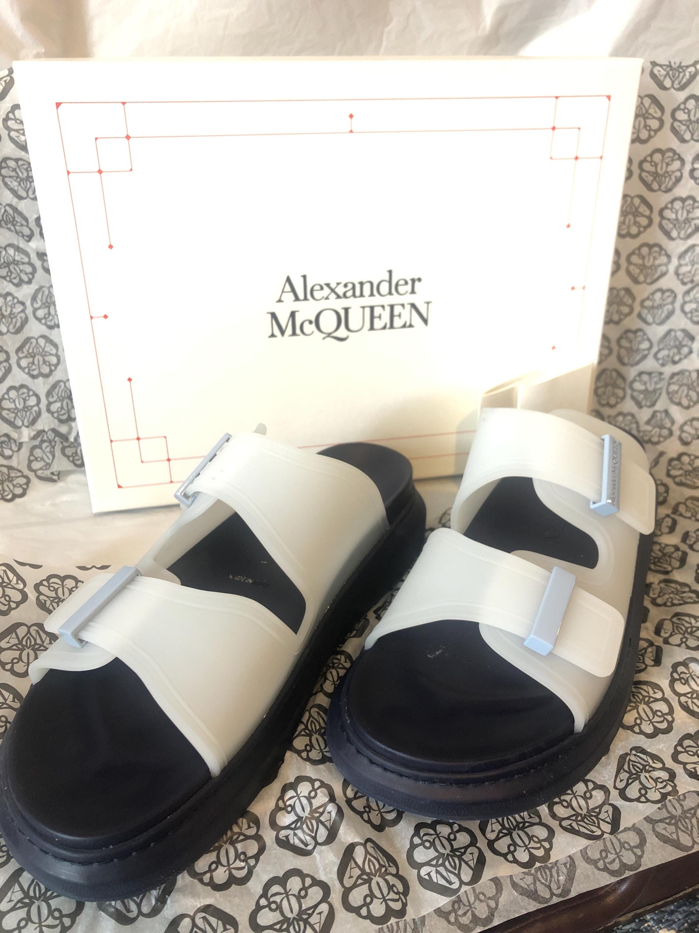 Alexander Mcqueen Sandals / Pool Slides USA 10 Box and  display picture 1
