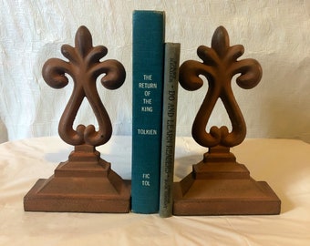 Fleur de lis cast iron Architechtural filials and or book ends hand crafted India 9” high