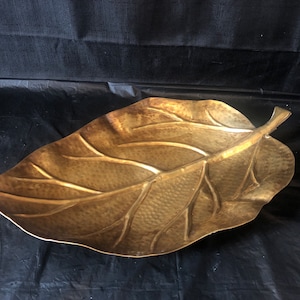 Brass leaf pedestal bowl 24” Hollywood regency 1970