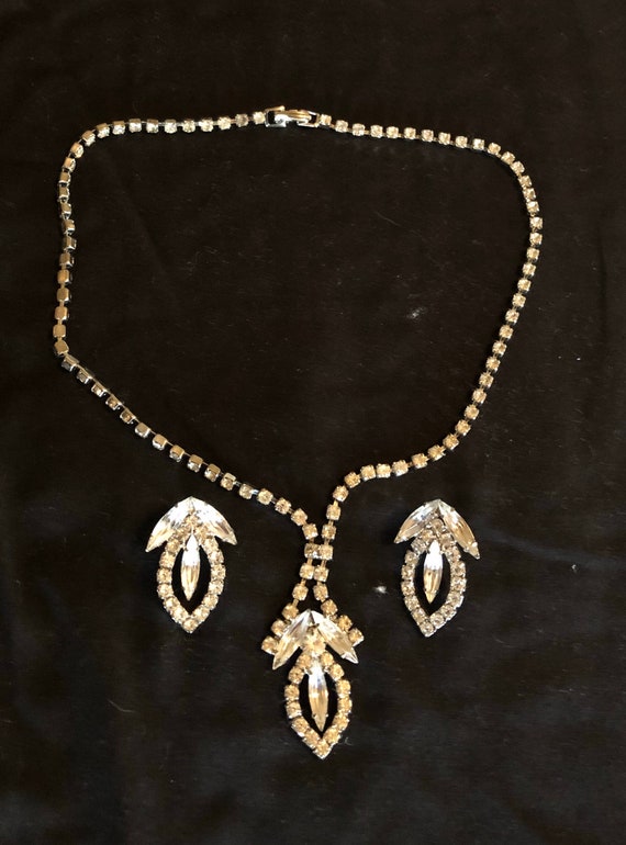 Art Deco rhinestone teardrop necklace & matching p