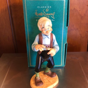 Pinocchios father Geppetto Goodbye Son porcelain figure Disney classic collection MIB image 3