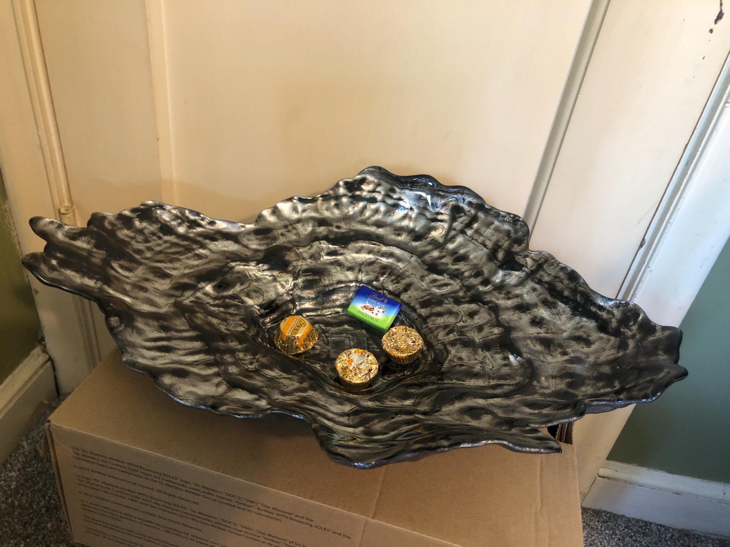 デュエルマスターズ sassy Turkish Large 18” Oyster Bowl Scalloped 3 D Handcrafted Nautical