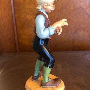 Pinocchios father Geppetto Goodbye Son porcelain figure Disney classic collection MIB image 5