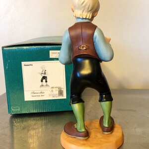 Pinocchios father Geppetto Goodbye Son porcelain figure Disney classic collection MIB image 6