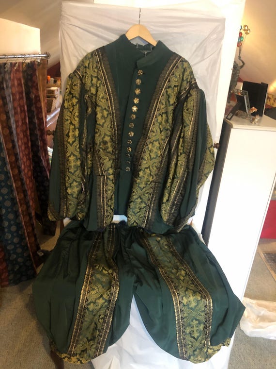 Renaissance royal outfit museum reproductions of very fine quality Jacquard XXL