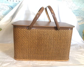 Picnic basket large woven straw with metal handles circa 1970
