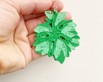 Doily earrings, shades of green, crochet earrings, gifts for her, crochet accessories, tatted earrings