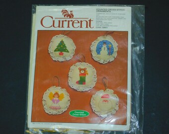 1984 Counted Cross Stitch Ornaments Kit Current 7208-5 ~ Traditional Christmas Patterns