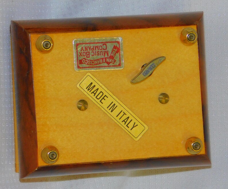 Marquetry Music Box plays OLE SUSANNA Italian Inlaid Wood ...