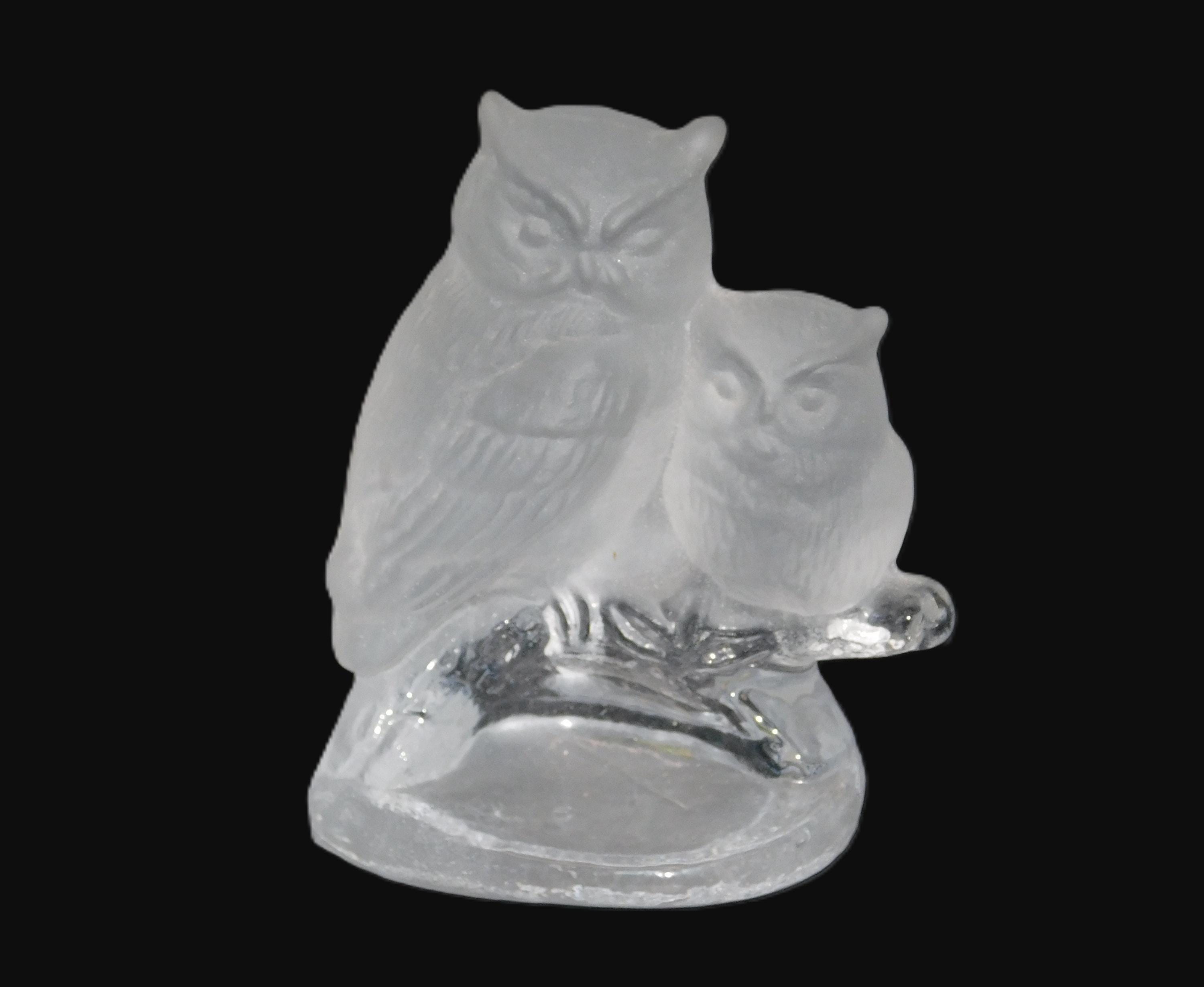 Glass owl Figurine: Satin glass Sculpture 4"