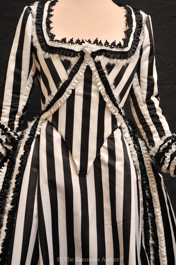 Sleepy Hollow style dress18th century