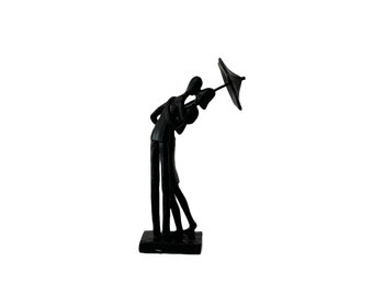 Paar Küssen Unter Regenschirm Skulptur Liebhaber Statue Verlobung Hochzeit Jahrestag Vorschlag Romantisches Geschenk Schatten