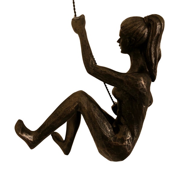 1x Bronze Female Climber with Rock Nail-Caps Climbing Lady Wall Hanging Woman Sculptures Girl Ornament Outdoor & Indoor Decor Inspiring