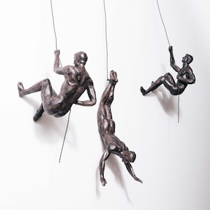 Large x3 Bronze Climbing Men With Nail Caps Abseiling Hanging on Wire Ornaments Figurines Wall Hanging Statues Rock Climbers Wall Art BABC