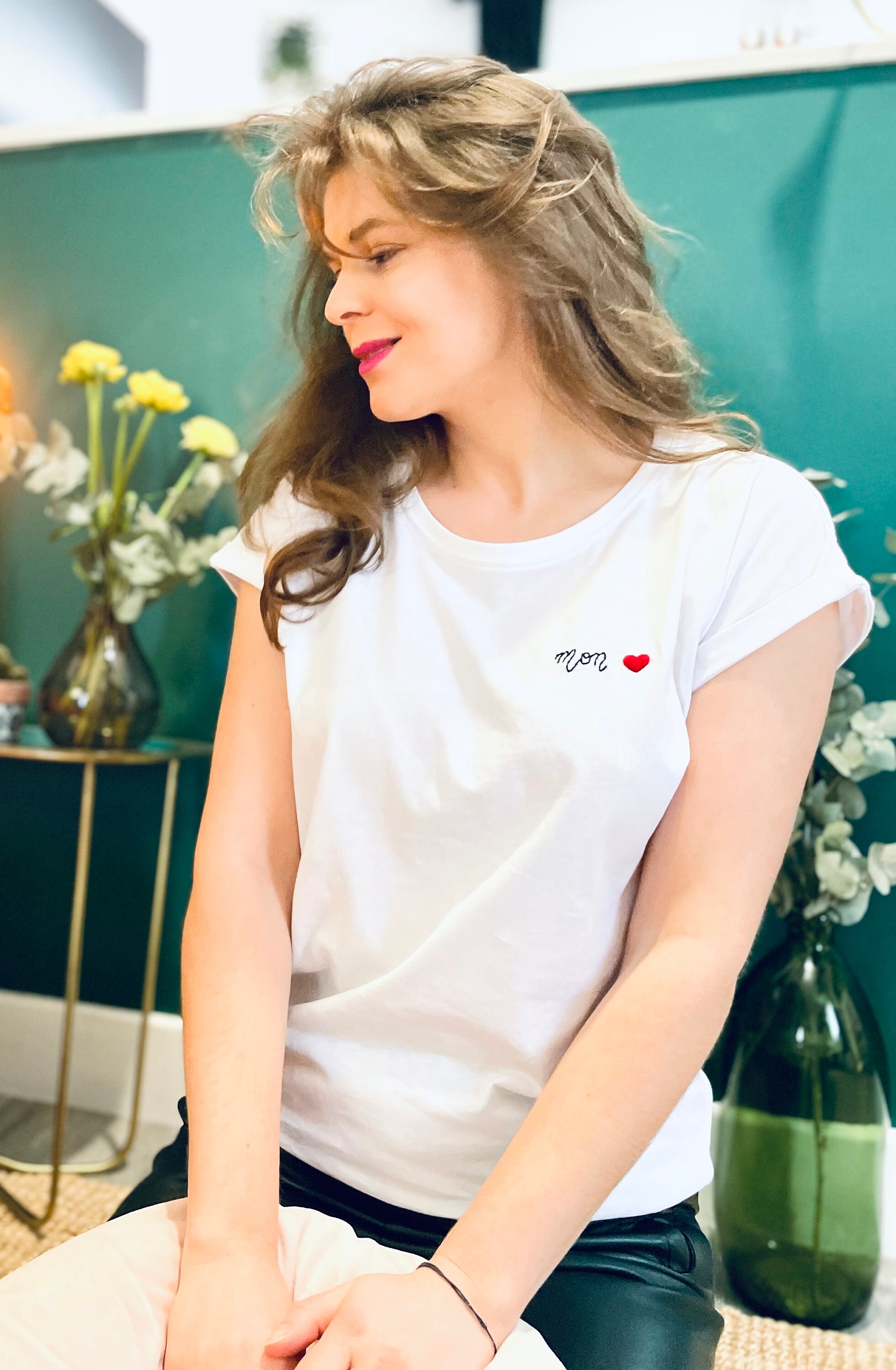 T shirt bianca da donna in cotone con messaggio e cuore rosso ricamato a mano regalo di Natale o compleanno per donna Etsy Italia