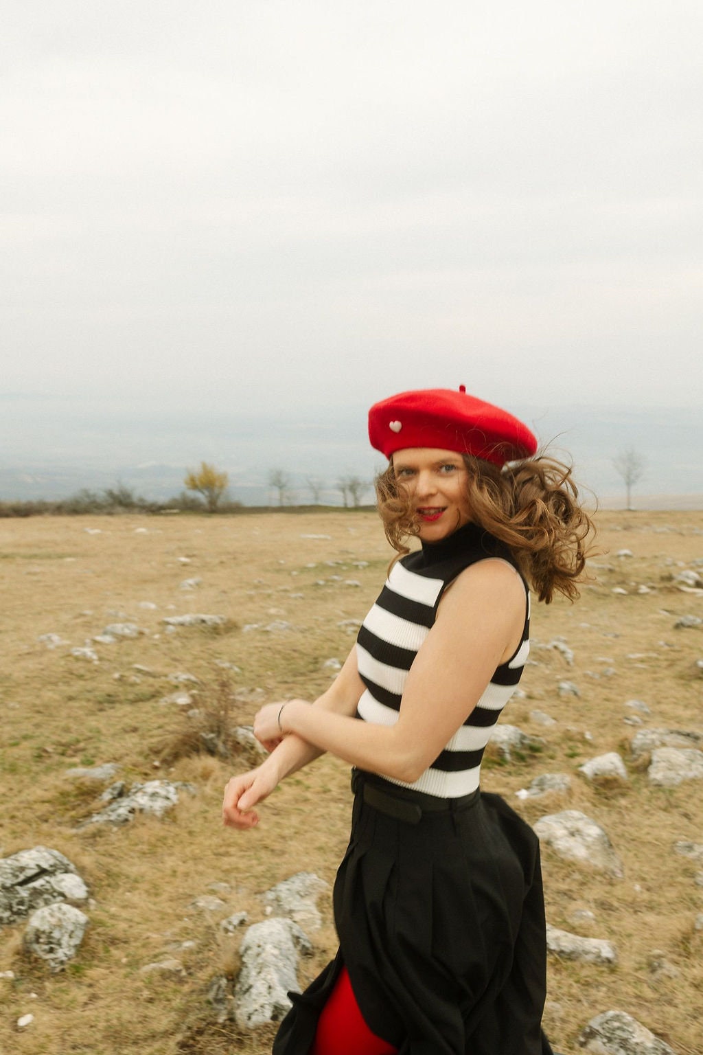Women display picture 2