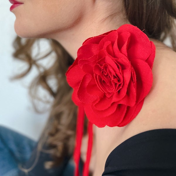 Collier/ ceinture femme fleur rose rouge en tissu fait main, collier choker tendance femme cadeau fête des Meres /anniversaire style vintage