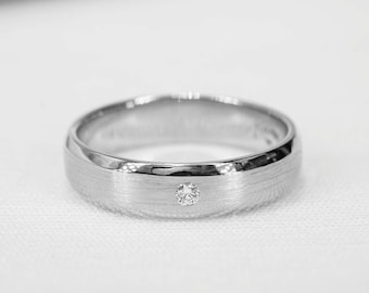 Beveled Edge Matt Wedding Ring with diamond in 14K/18K gold and platinum, comfort fit, men’s ring