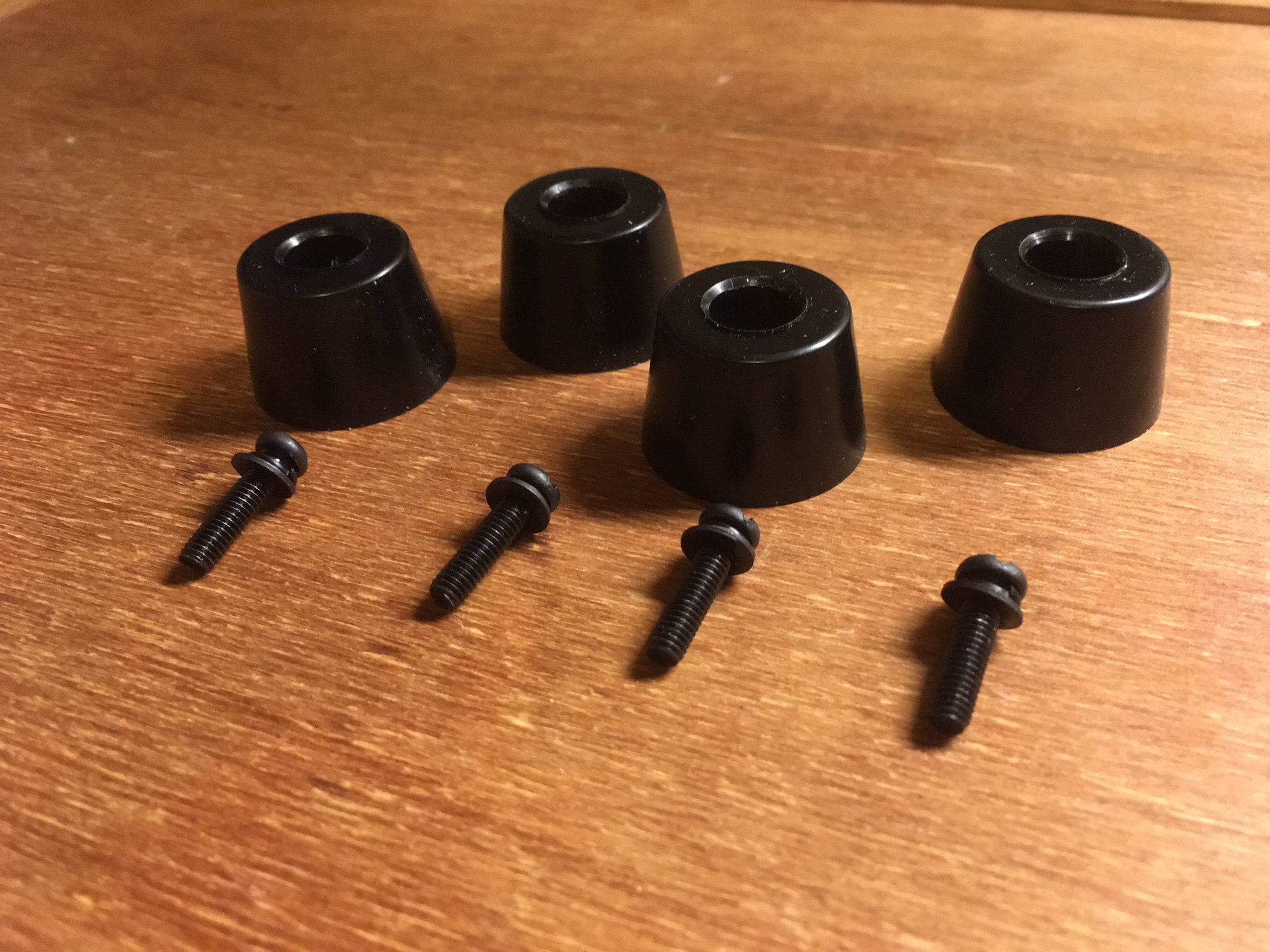 4 Rubber Feet W/screws Audio Gear Parts for Marantz,pioneer 4 Rubber Feet W/screws Audio Gear Parts for Marantz,pioneer
