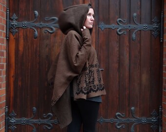 Wool cape embroidery hood & cuffs