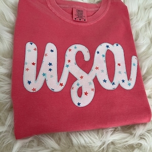 USA Comfort Colors Applique Tshirt / Fourth of July Monogram Top / Mommy and Me Camicia ricamata