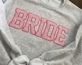 Mariée Brodé Rose Applique Sweat-shirt | Pull simple mama, cadeau pour douche nuptiale, cadeau de mariage personnalisé